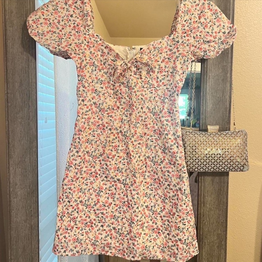 Floral Puff-Sleeve Dress in Pink